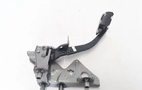 Renault Captur Brake pedal 465016447R