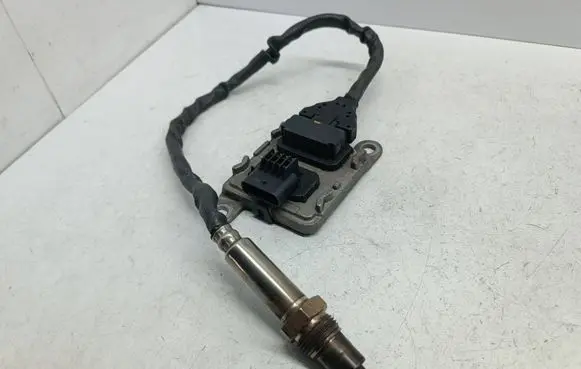 Mercedes-Benz E W213 Lambda probe sensor A0009054704 5WK97381 0009054704