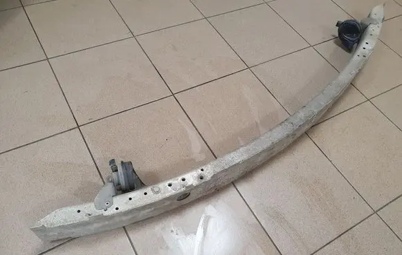 BMW 5 E60 E61 Front bumper cross member 13232811GE