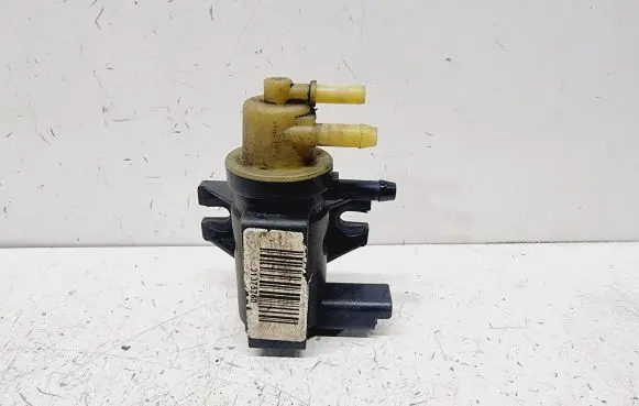 Volvo V40 Cross country Vacuum valve 31375760