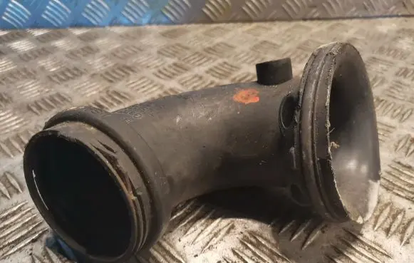 Porsche Cayenne (9PA) Air intake duct part 7L5128533
