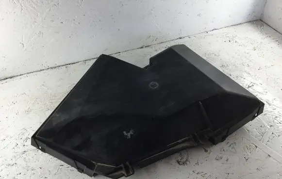 BMW X5 F15 Air filter box cover 9245587