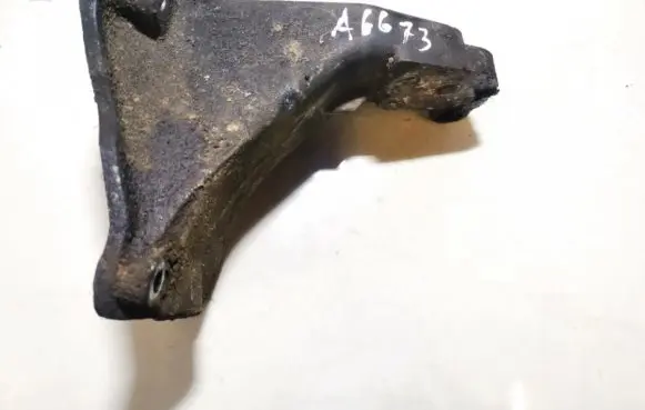 Volkswagen Golf III Engine mounting bracket 1h0199354a