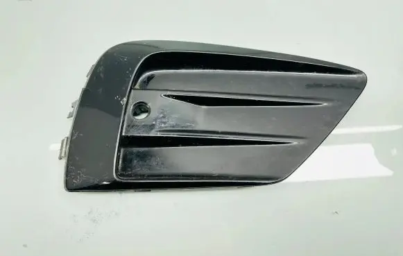Volvo XC60 Front bumper lower grill 31449129