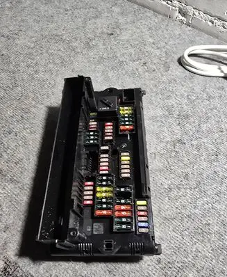 BMW 5 F10 F11 Fuse module 9252815