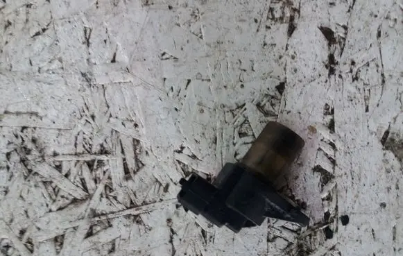 Mercedes-Benz E W210 Camshaft speed sensor 