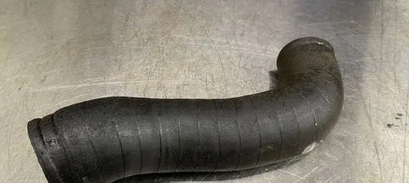 Volvo V70 Intercooler hose/pipe