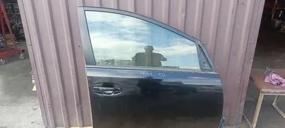 Toyota Prius (NHW20) Front door 