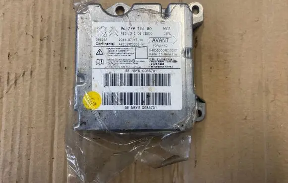 Peugeot 508 Airbag control unit/module 9677910680