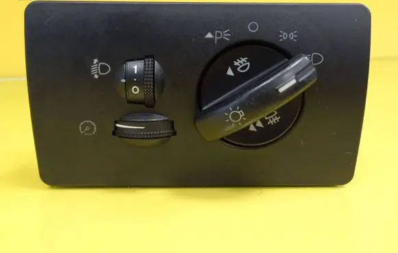 Ford Mondeo Mk III Light switch 1S7T13A024FB