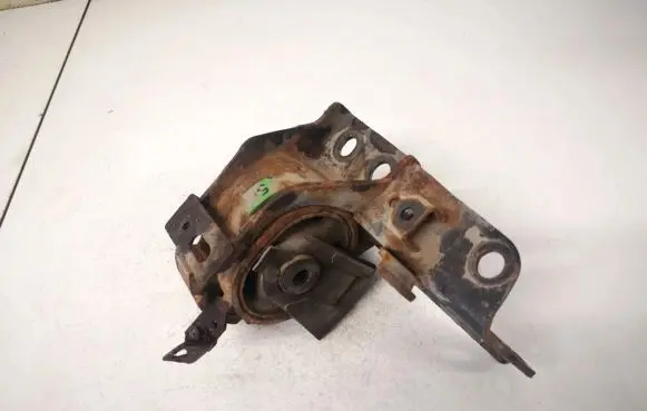 Toyota Corolla Verso AR10 Engine mount bracket