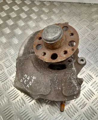 Mercedes-Benz CLS C218 X218 Front wheel hub A2183301705