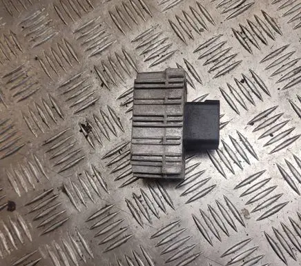 Opel Combo C Glow plug pre-heat relay 09132691 51299008