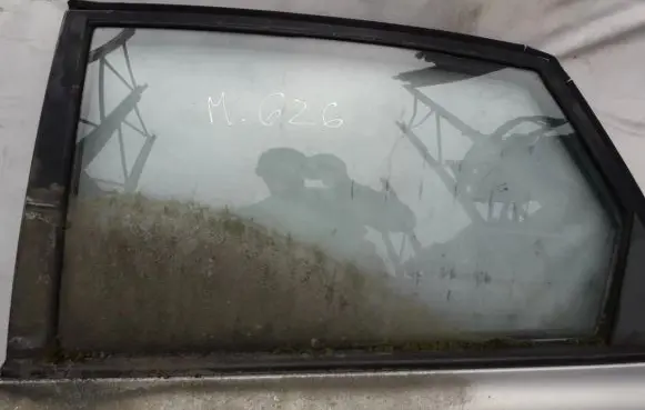 Mazda 626 Rear door window glass