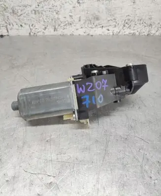 Mercedes-Benz E C207 W207 Seat adjustment motor 0390203330