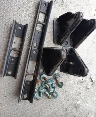 Volkswagen Caddy Rear seat guide rail 2K0883286A