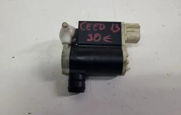 KIA Ceed Windshield washer spray nozzle 985102V100