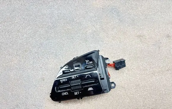 Mercedes-Benz C W205 Multifunctional control switch/knob A0999052704 19338C2108