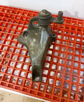 Audi A6 S6 C5 4B Gearbox mounting bracket 4B3399113C
