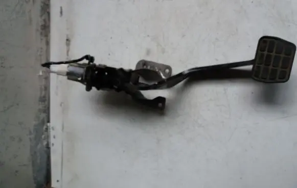 Mitsubishi Colt Brake pedal 124000400001 A4542900718