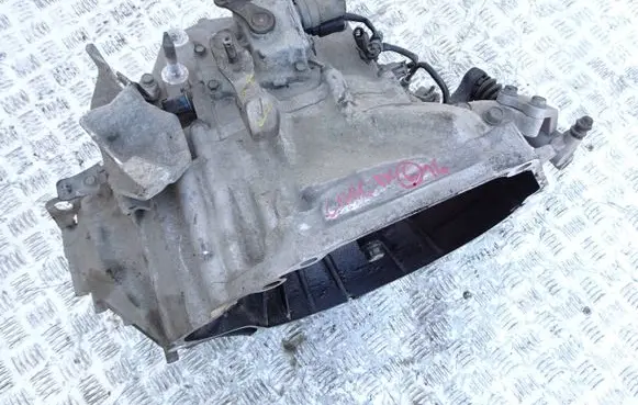 Manual 6 speed gearbox