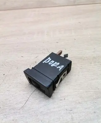 Volkswagen Bora Seat heating switch 1J0963564B