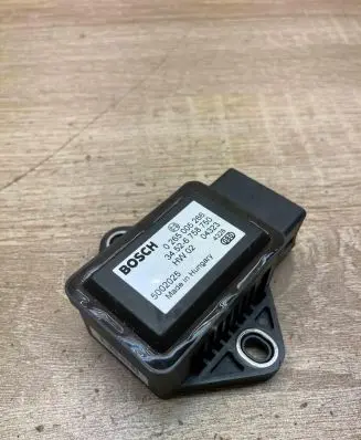 BMW 5 E60 E61 ESP acceleration yaw rate sensor 6758750 0265005266