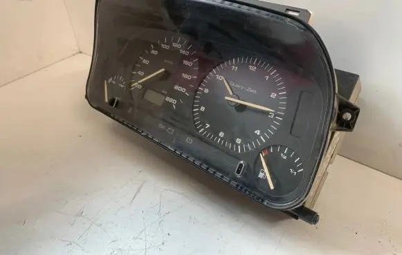 Volkswagen Golf III Speedometer (instrument cluster) 5411004600