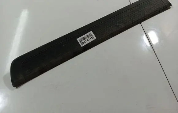 Honda FR-V Front sill trim cover 84252SJD0030 84252-SJD-0030