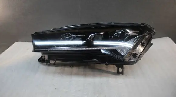 Skoda Enyaq iV Headlight/headlamp 5LB941015A 1EX01477321