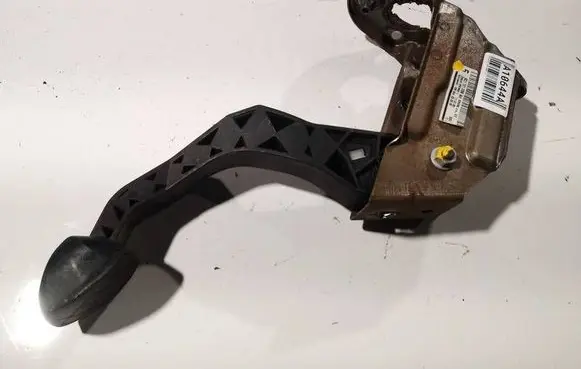 Volkswagen Polo IV 9N3 Brake pedal 6q1721059