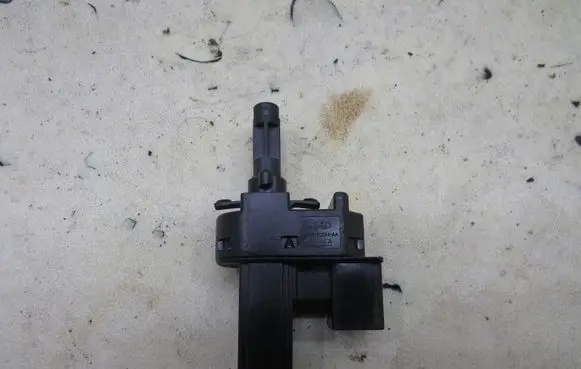 Clutch pedal sensor