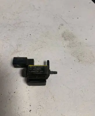 Volkswagen Golf V Turbo solenoid valve 037906283C 05T173 72288000