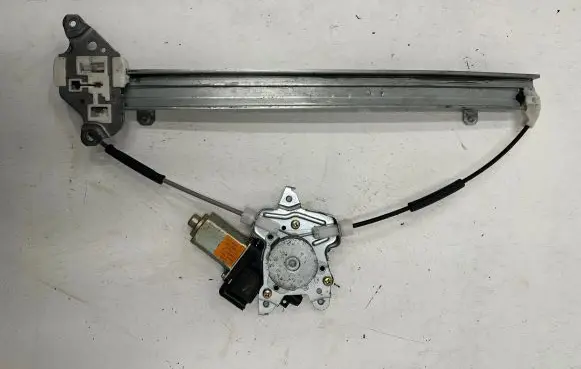 Nissan X-Trail T30 Front door window regulator with motor 8073189913