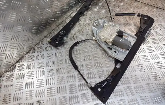 Mercedes-Benz C W203 Front door window regulator with motor A2118201842