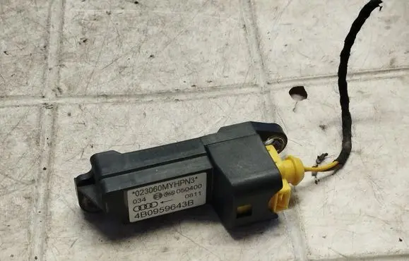 Audi A6 S6 C5 4B Airbag control unit/module 4B0959643B