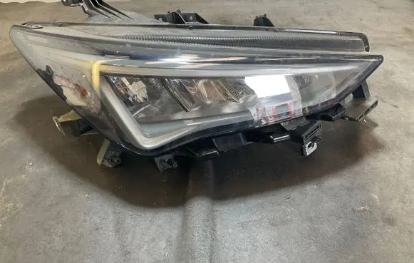 Cupra Born Headlight/headlamp 10H941008H 0021855713