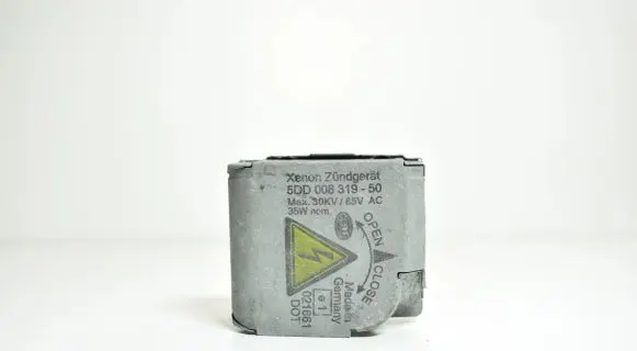 Audi A6 S6 C6 4F Headlight ballast module Xenon 5DD00831950