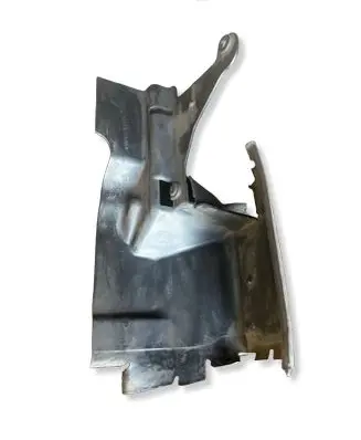 Volvo V60 Intercooler air channel guide 31353046 M0N7A