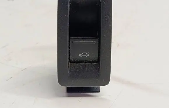 Volkswagen Scirocco Tailgate/boot open switch button 1K8959551T1 1K8959551 1F0959527