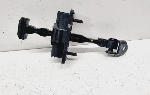 Opel Mokka B Front door check strap stopper 9823211180