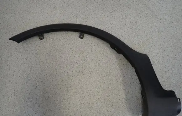 Fiat Sedici Fender trim (molding) 