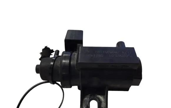 BMW 1 E81 E87 Turbo solenoid valve 70206301 7805391