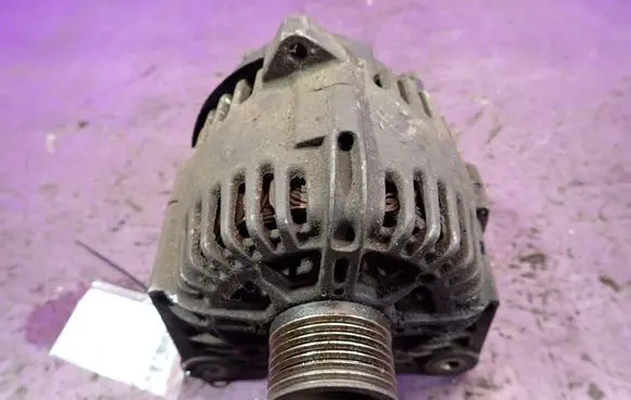 Renault Megane II Generator/alternator 8200086161