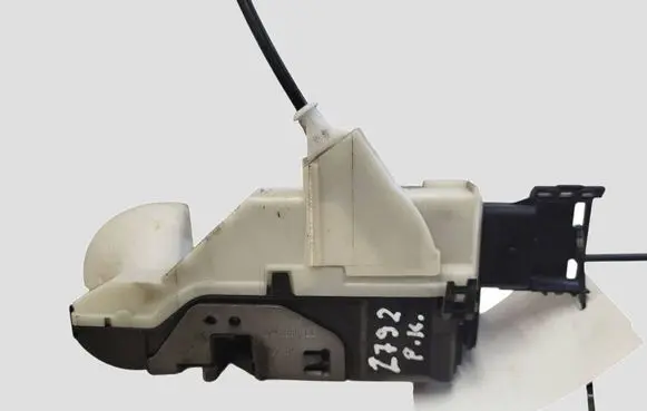 Citroen Berlingo Front door lock A01852
