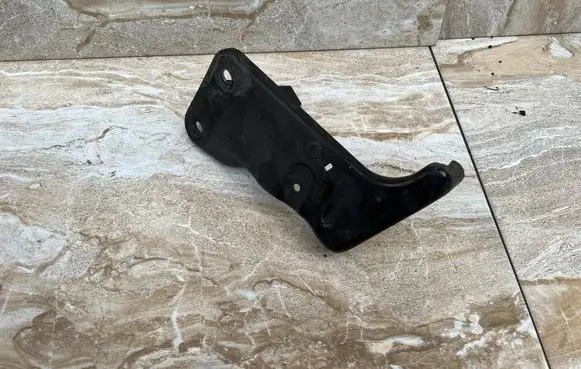 Maserati Ghibli Radiator support slam panel bracket 670004902