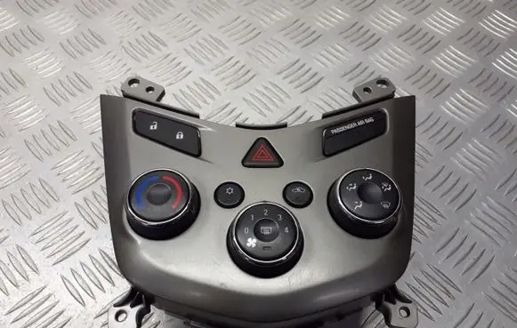 Chevrolet Aveo Interior fan control switch 95164452