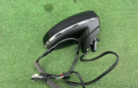 Audi TT TTS RS Mk3 8S Front door electric wing mirror 