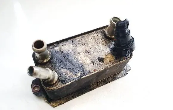 Jaguar XJ X351 Engine oil radiator aw837a095aa x6003001