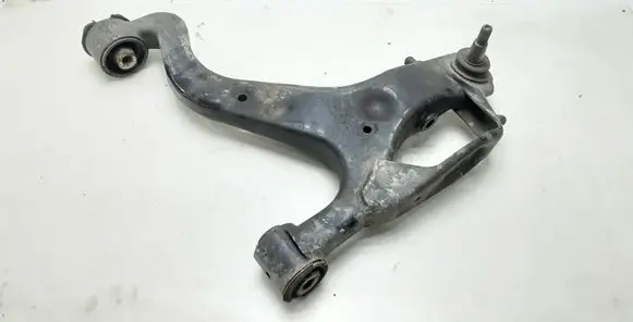 Land Rover Discovery 3 - LR3 Front lower control arm/wishbone